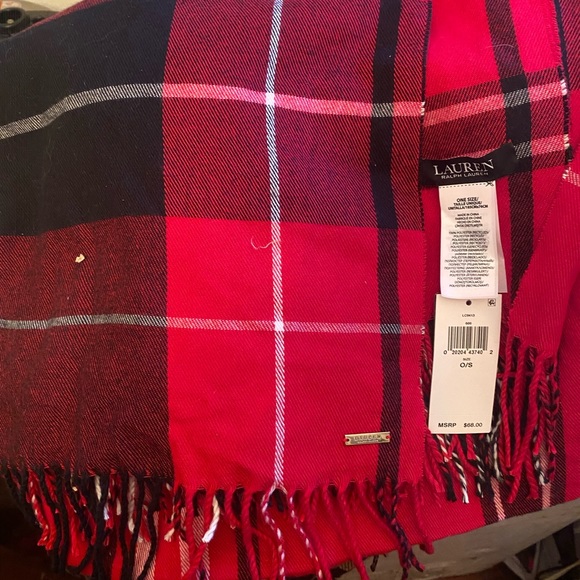 Large scarf - Picture 2 of 3